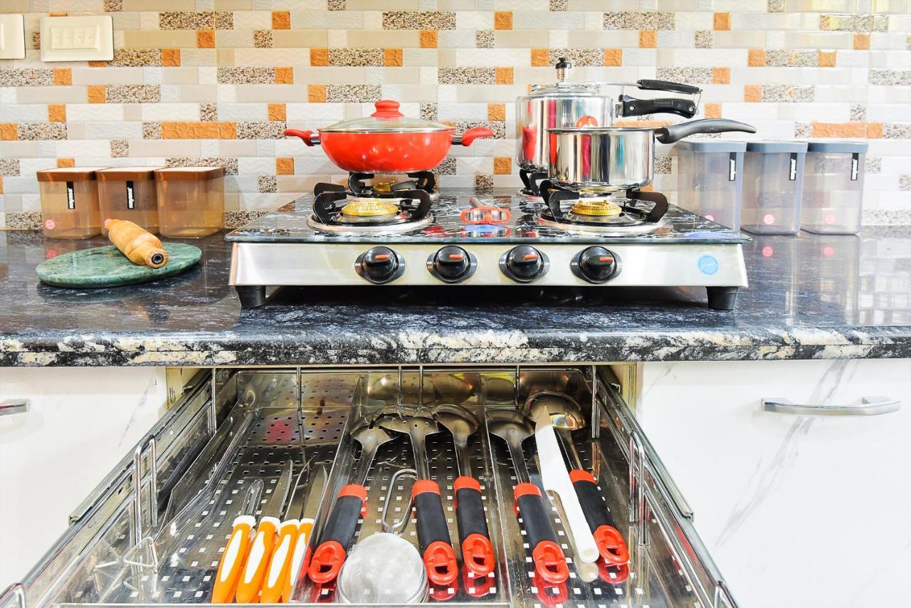 Bedchambers Medicity Serviced Apartments In Gurgaon Extérieur photo