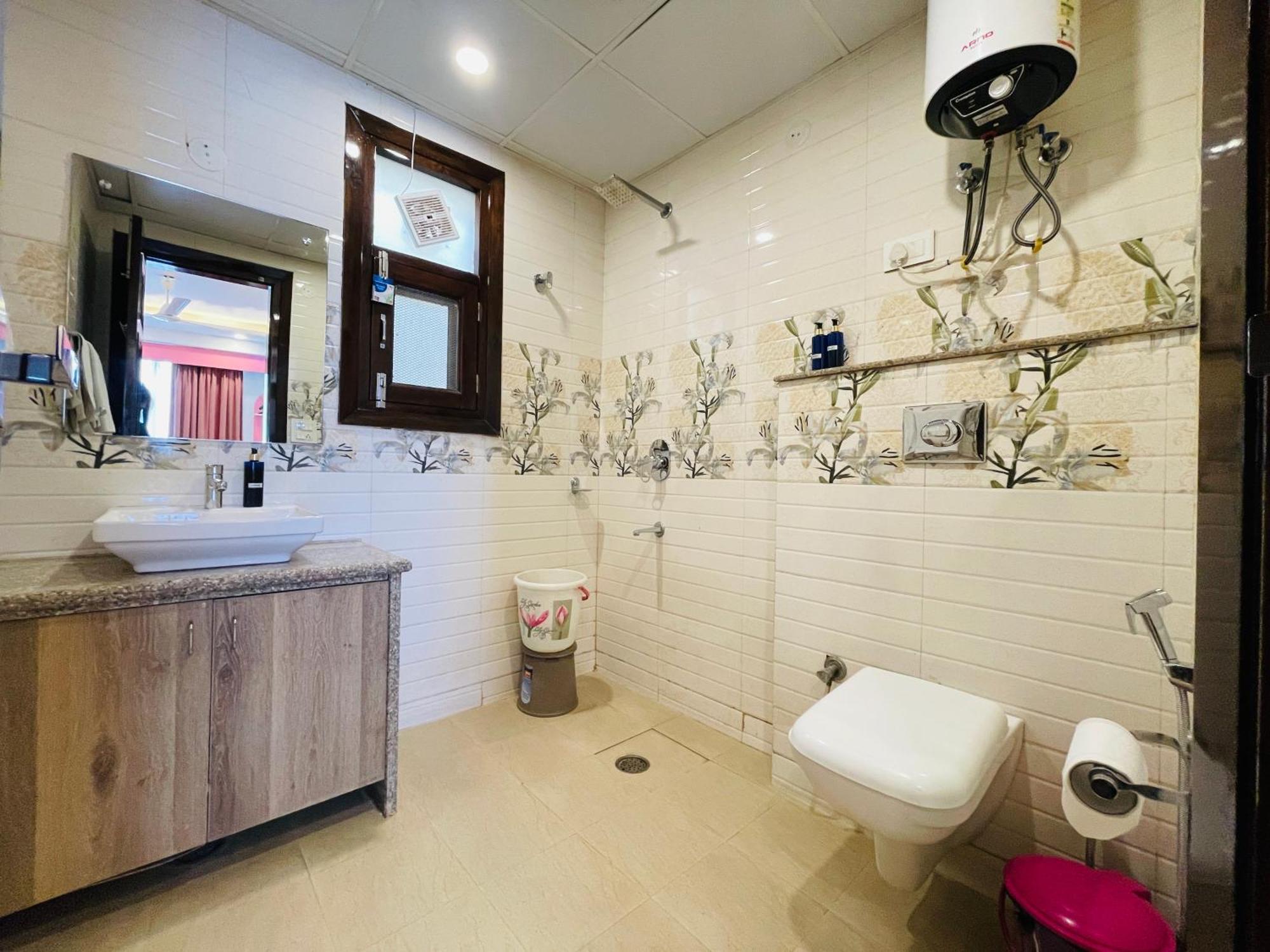 Bedchambers Medicity Serviced Apartments In Gurgaon Extérieur photo
